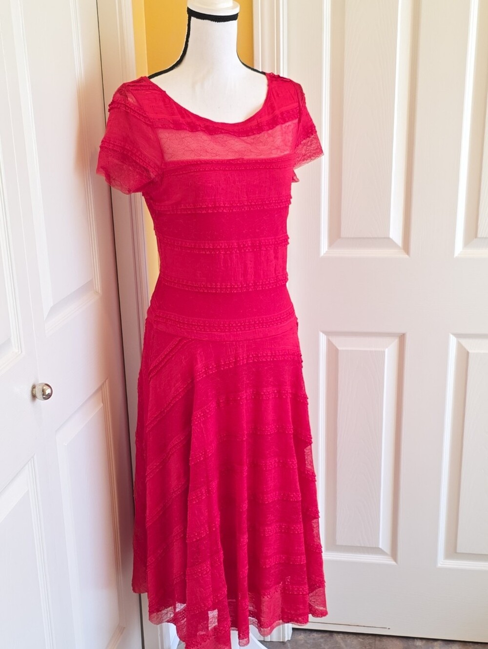 SIGNATURE BY SANGRIA RED DRESS, SIZE 8